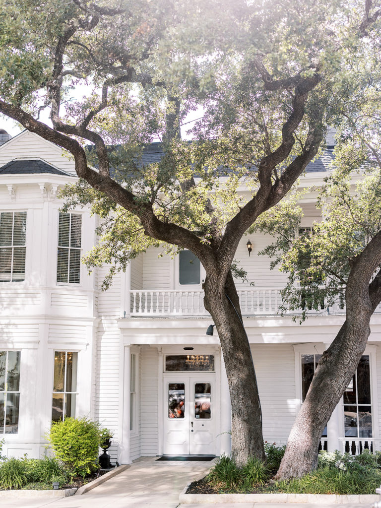 Allan House Texas, oak trees and wraparound veranda 
